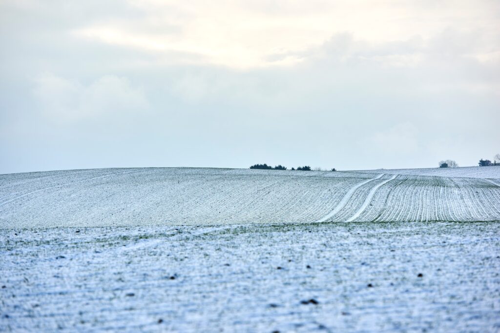 Countryside,Landscape,On,A,Cold,Winter,Day,With,Cloudy,Sky