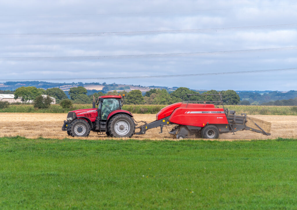 England,,Yorkshire,,Beilby,,20/09/2020, ,Red,Case,Tractor,Baling,Hay